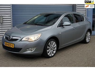 Grijs Gebruikt 2011 Opel Astra Cosmo Hatchback | € 3.950 (Goede deal)