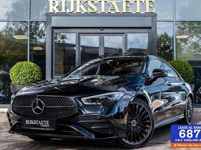 Zwart Gebruikt 2023 Mercedes CLA250e AMG Sedan | € 42.900 (Eerlijke prijs)