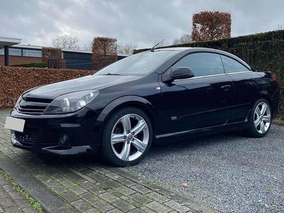 Occasion Opel Astra Cabriolet OPC 150 PK (110 kW) 2010 Zwart Cabriolet
