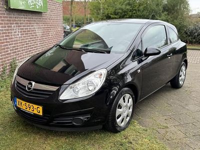 Zwart Occasion 2009 Opel Corsa Selection Hatchback | € 2.245 (Eerlijke prijs)