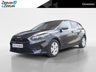 Zwart Gebruikt 2023 Kia Ceed Hatchback | € 21.930 (Eerlijke prijs)