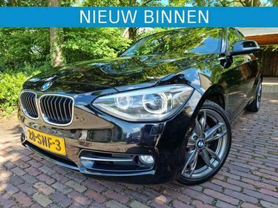 tweedehands BMW 118 118 i 170PK Sportline Aut. 5-Drs Xenon/Navi/Sportst