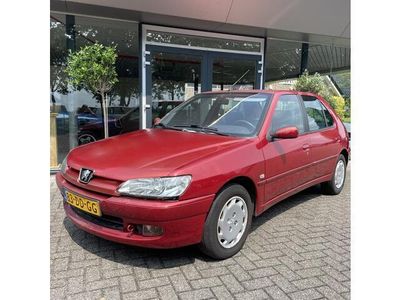 Peugeot 306