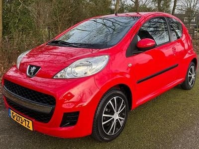 Rood Gebruikt 2009 Peugeot 107 Hatchback | € 3.295 (Goede deal)
