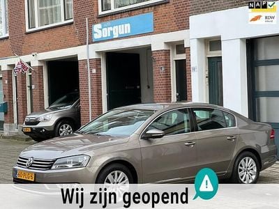 Bruin Gebruikt 2011 VW Passat Comfortline Sedan | € 5.750 (Eerlijke prijs)