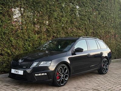 Zwart Gebruikt 2018 Skoda Octavia RS Stationwagen | € 24.890 (Eerlijke prijs)