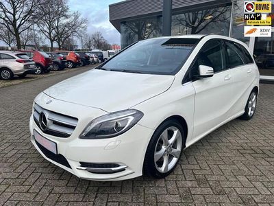 tweedehands Mercedes B180 Ambition Navigatie Clima Bluetooth etc