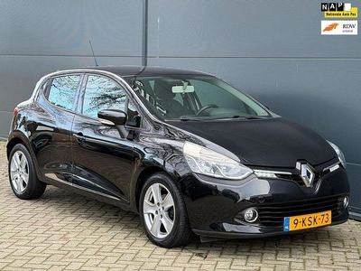 Zwart (metallic) Gebruikt 2013 Renault Clio IV Expression Hatchback | € 5.945 (Eerlijke prijs)