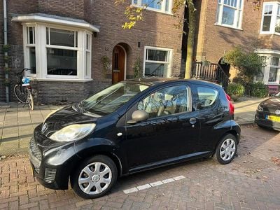 Zwart Gebruikt 2011 Peugeot 107 Hatchback | € 4.250 (Eerlijke prijs)