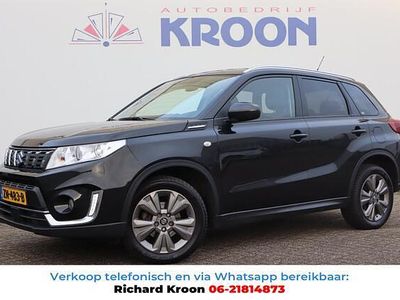 Zwart (metallic) Gebruikt 2019 Suzuki Vitara SUV | € 16.750 (Eerlijke prijs)
