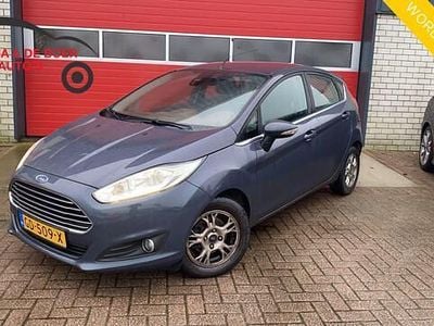 Grijs Occasion 2015 Ford Fiesta Titanium Hatchback | € 6.444 (Eerlijke prijs)