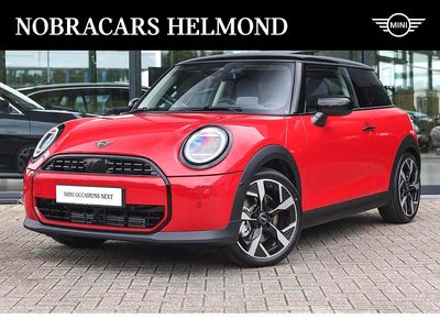 Rood Occasion 2024 Mini Cooper Classic Hatchback | € 29.250 (Super prijs)