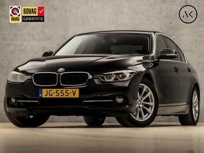 Zwart Gebruikt 2016 BMW 330e Executive Sedan | € 18.445 (Eerlijke prijs)