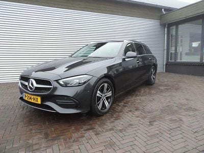 Grijs Gebruikt 2022 Mercedes C180 Luxury Stationwagen | € 29.985 (Goede deal)