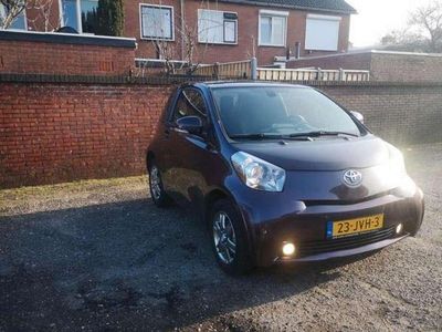 Occasion Toyota iQ Comfort 68 PK (50 kW) 2009 Paars Hatchback