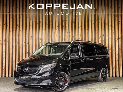 Zwart Gebruikt 2017 Mercedes V250 Avantgarde MPV | € 37.900 (Goede deal)