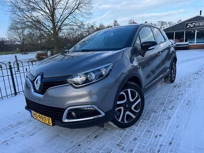 Grijs (metallic) Occasion 2016 Renault Captur Dynamique SUV | € 8.850 (Eerlijke prijs)