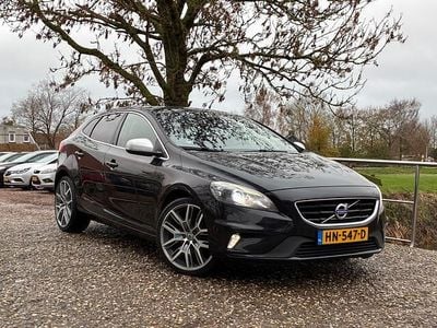 Zwart Gebruikt 2015 Volvo V40 Business Edition Hatchback | € 6.975 (Eerlijke prijs)