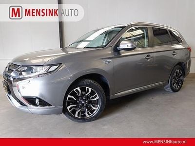 Grijs Gebruikt 2015 Mitsubishi Outlander Edition SUV | € 13.900 (Eerlijke prijs)
