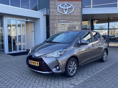 Occasion Toyota Yaris Hybrid 101 PK (74 kW) 2019 Grijs Hatchback
