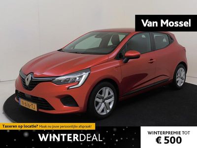 Rood Gebruikt 2022 Renault Clio V Zen Hatchback | € 15.235 (Goede deal)