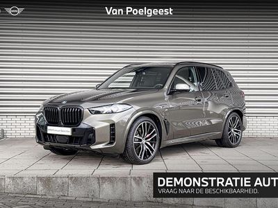 Manhattan metallic (c3d) (groen metallic) Occasion 2025 BMW X5 M Sport SUV | € 129.146