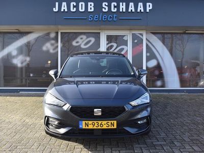 tweedehands Seat Leon 1.5 eTSI FR Business Intense / Pano / Tech pack / Adapt. dempers / Trekhaak / Navi / Clima /