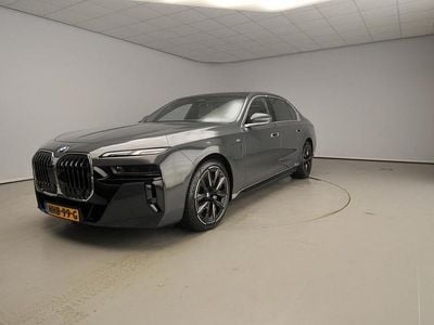 Occasion BMW 750e M Sport 489 PK (359 kW) 2025 Grijs (metallic) Sedan
