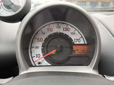 Grijs Gebruikt 2011 Peugeot 107 Hatchback | € 1.950 (Goede deal)