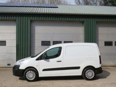 Wit Gebruikt 2015 Peugeot Partner MPV | € 4.950 (Eerlijke prijs)