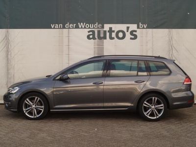 Grijs Gebruikt 2018 VW Golf VII Highline Stationwagen | € 11.900 (Goede deal)