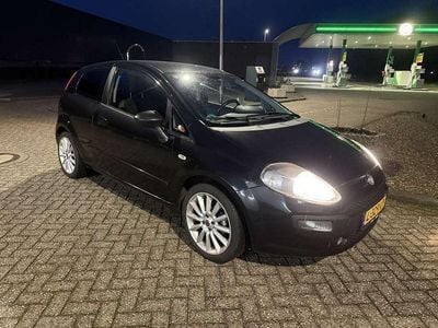 Zwart Occasion 2010 Fiat Punto MPV | € 2.000 (Eerlijke prijs)