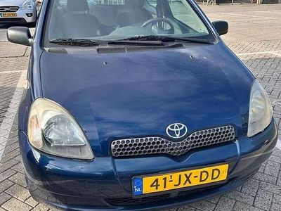 Blauw Occasion 2002 Toyota Yaris Hatchback | € 1.850 (Eerlijke prijs)