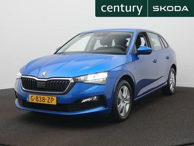 Blauw (metallic) Gebruikt 2020 Skoda Scala Ambition Hatchback | € 17.450 (Eerlijke prijs)