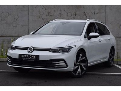 Wit Occasion 2022 VW Golf VIII Active Stationwagen | € 25.975 (Eerlijke prijs)