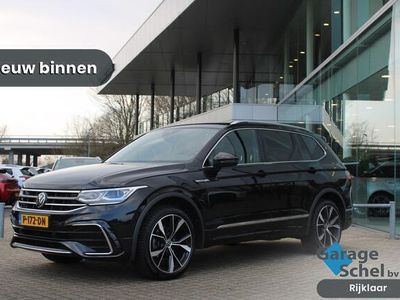 tweedehands VW Tiguan Allspace 1.5 TSI R-Line Business+ 7p - IQ LED - Panorama - Head up - Wegklapbare Trekhaak - Harman kardon - Camera - Rijklaar