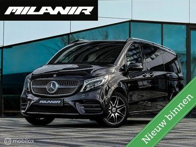 Zwart Occasion 2019 Mercedes V250 AMG line MPV | € 49.945