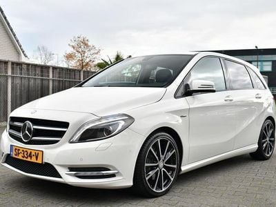 Mercedes B200