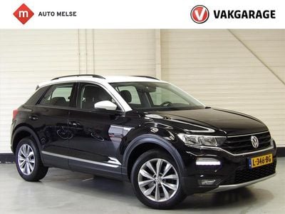 Zwart Gebruikt 2018 VW T-Roc Style SUV | € 18.945 (Eerlijke prijs)
