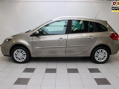 Bruin Occasion 2011 Renault Clio GrandTour Collection Stationwagen | € 5.450 (Iets duurder)