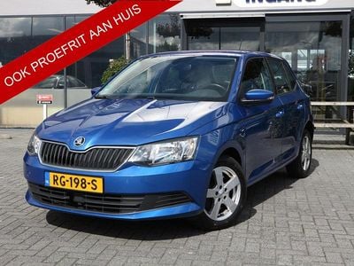 Blauw Gebruikt 2017 Skoda Fabia Drive Hatchback | € 12.950 (Eerlijke prijs)