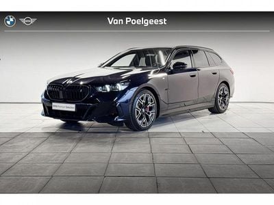 M carbonschwarz metallic (416) (zwart metallic) Gebruikt 2025 BMW i5 Comfort Edition Stationwagen | € 69.900 (Eerlijke prijs)
