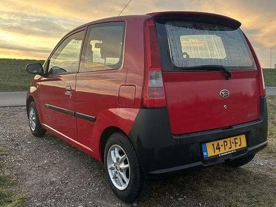 Rood Occasion 2004 Daihatsu Cuore Hatchback | € 1.750 (Eerlijke prijs)