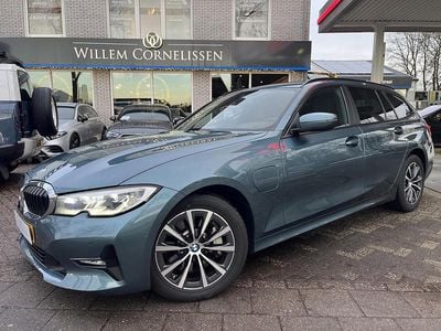 Blauw Gebruikt 2021 BMW 330e Executive Stationwagen | € 28.950 (Super prijs)