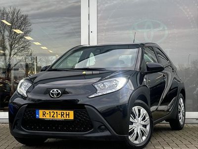 Zwart Gebruikt 2022 Toyota Aygo X Play SUV | € 16.749 (Goede deal)