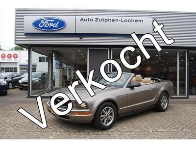 Beige, metallic lak Gebruikt 2005 Ford Mustang Convertible Cabriolet | € 19.800