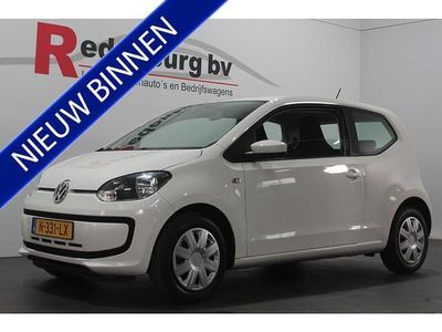 Wit Gebruikt 2015 VW up! take up! Hatchback | € 5.945 (Eerlijke prijs)