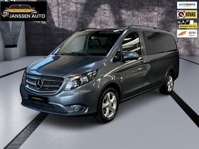 Grijs (metallic) Gebruikt 2017 Mercedes Vito Ambition Van | € 24.950 (Duur)