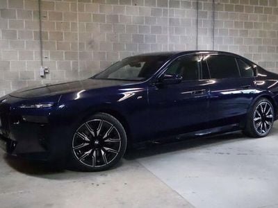 Blauw Gebruikt 2023 BMW i7 Executive Sedan | € 96.500 (Eerlijke prijs)