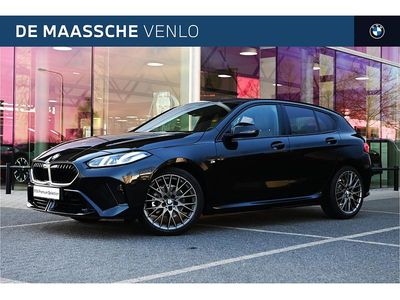 Zwart (metallic) Occasion 2025 BMW 120 M Sport Hatchback | € 34.750 (Eerlijke prijs)